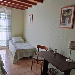Les Gouttes Hébergement de vacances Courzieu