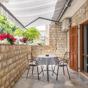 Lulu Appartement Split
